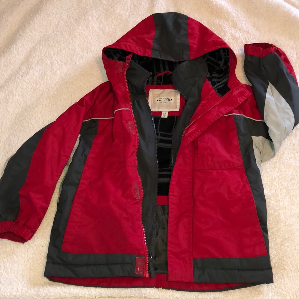 Very comfortable heavy rain jacket